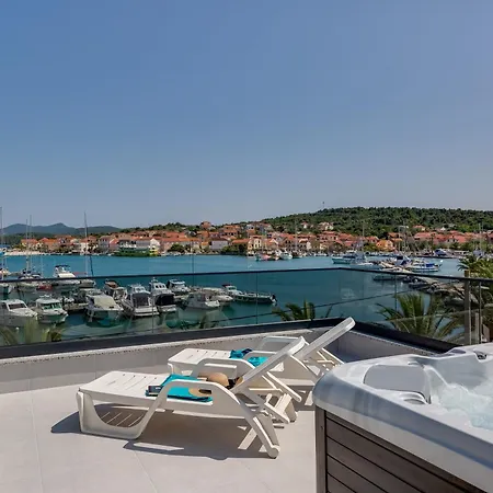 Penthouse Dora Apartman