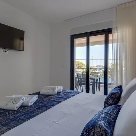 Penthouse Dora Apartman Kukljica