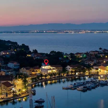 Lejlighed Penthouse Dora *