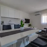 Penthouse Dora