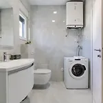 Penthouse Dora شقة *