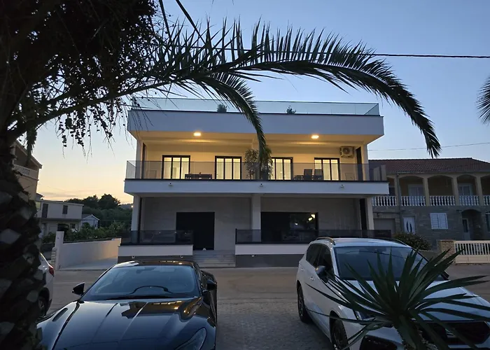 Penthouse Dora